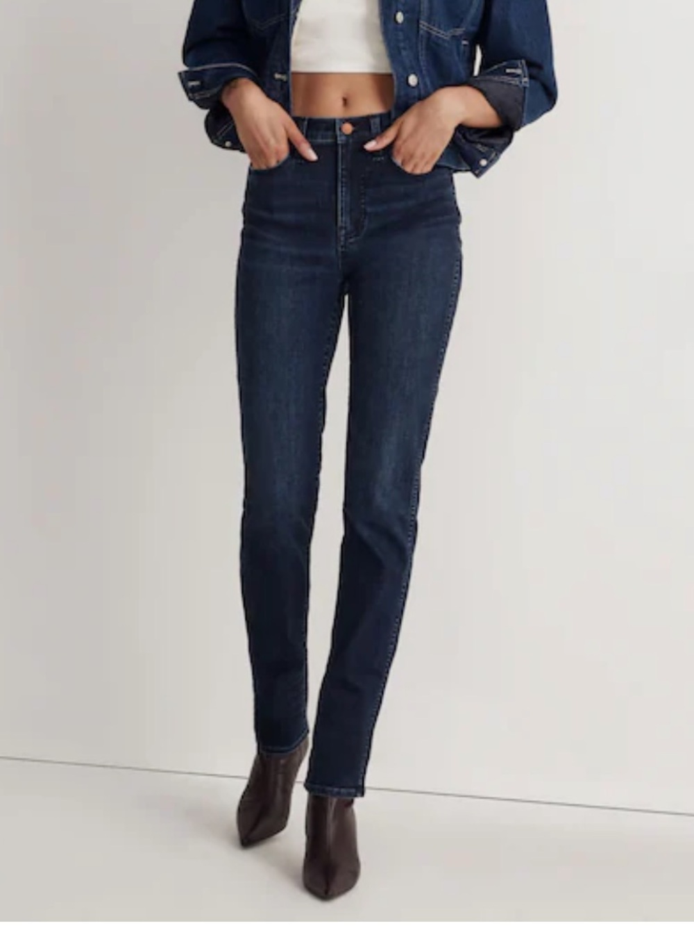 Madewell High-Rise Straight Leg Jeans in Larchley Wash